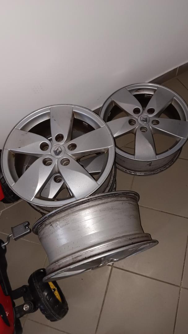 Prodajem Renault felne 16ice